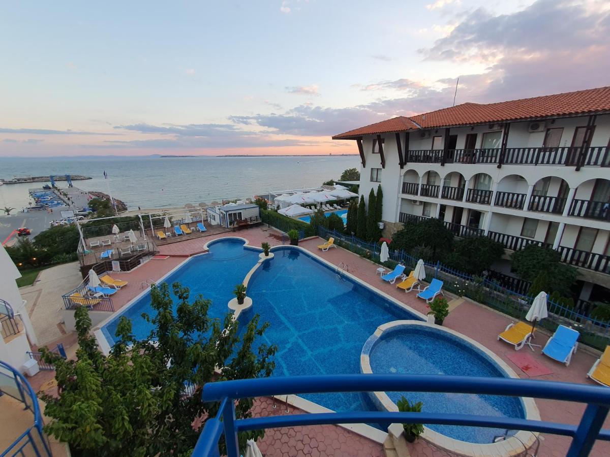 Sveti Vlas Marina Beach Apartment - Vega Village Exterior photo